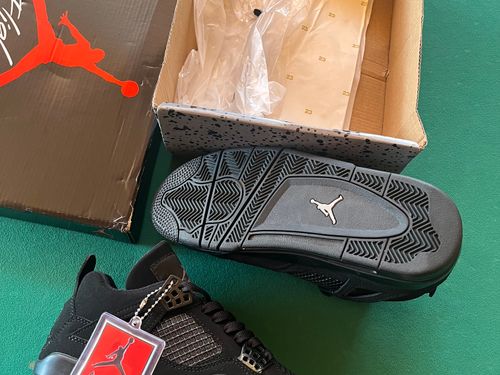 AIR JORDAN RETRO 4 BLACK