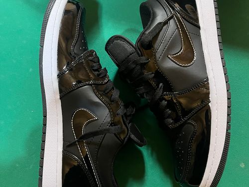 NIKE AIR JORDAN 1 LOW